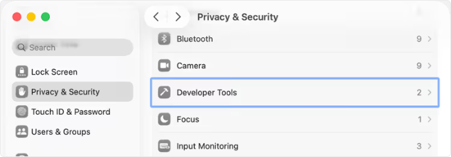 macOS 시스템 설정의 개인정보 보호 및 보안 화면에서 개발자 도구를 선택하는 모습